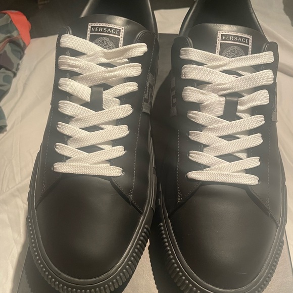 These shoes are basically brand new they have only been worn once 550 or obo! - Picture 5 of 7